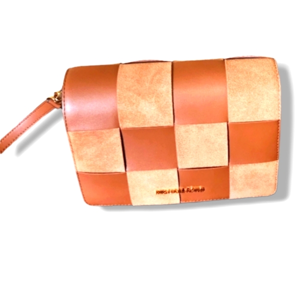 MICHAEL KORS SUEDE/LEATHER NWOT CROSSBODY WITH CARE CARD
